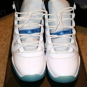 Kids size 6.5y Jordan Legend Blue.